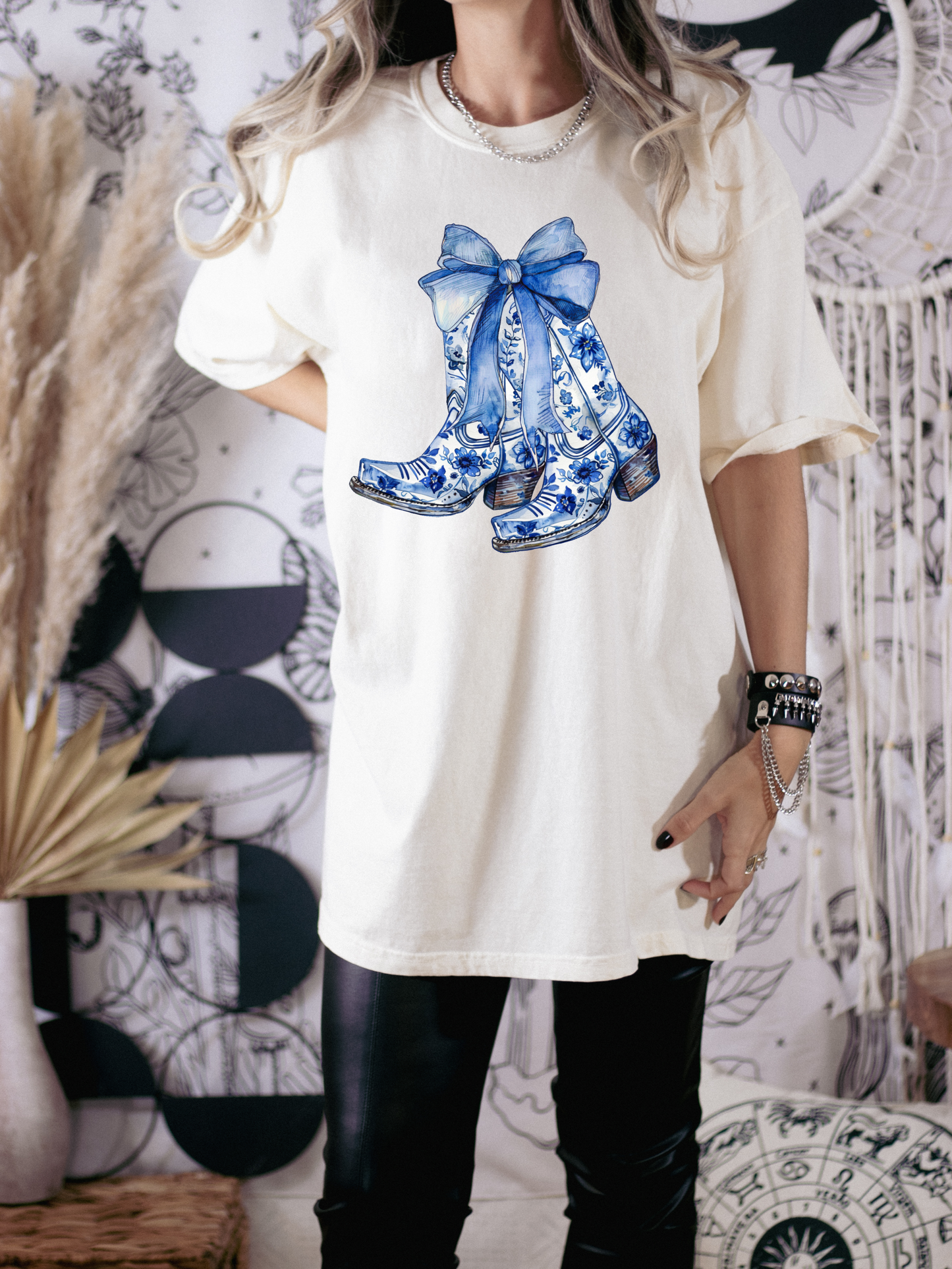 Chinoiserie Boot Comfort Colors T-Shirt